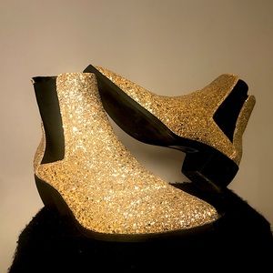 Gold Glitter Glam and Rock